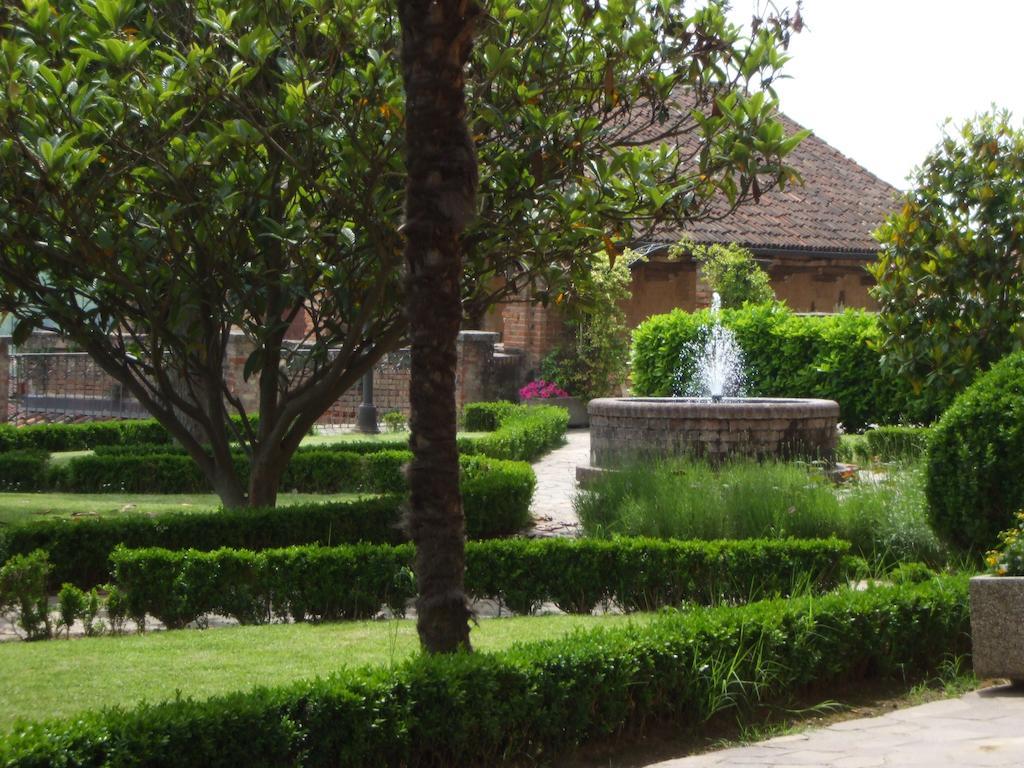 La Foresteria Del Castello - Wellness Hotel In Dimora Storica CastellʼAlfero Eksteriør billede